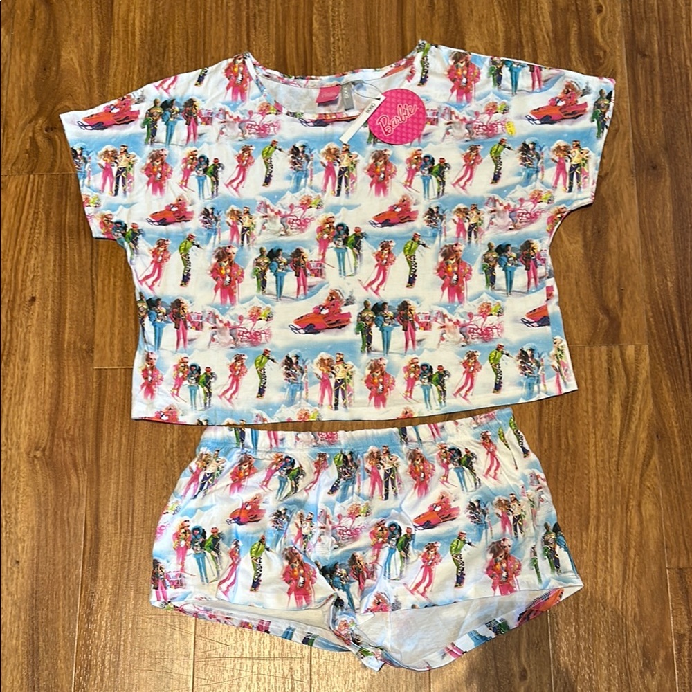 Limited Edition Vintage Barbie and Ken print ski lodge shortie pajama set large